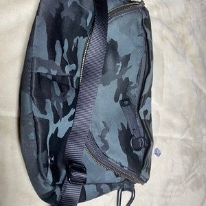 Lululemon festival bag